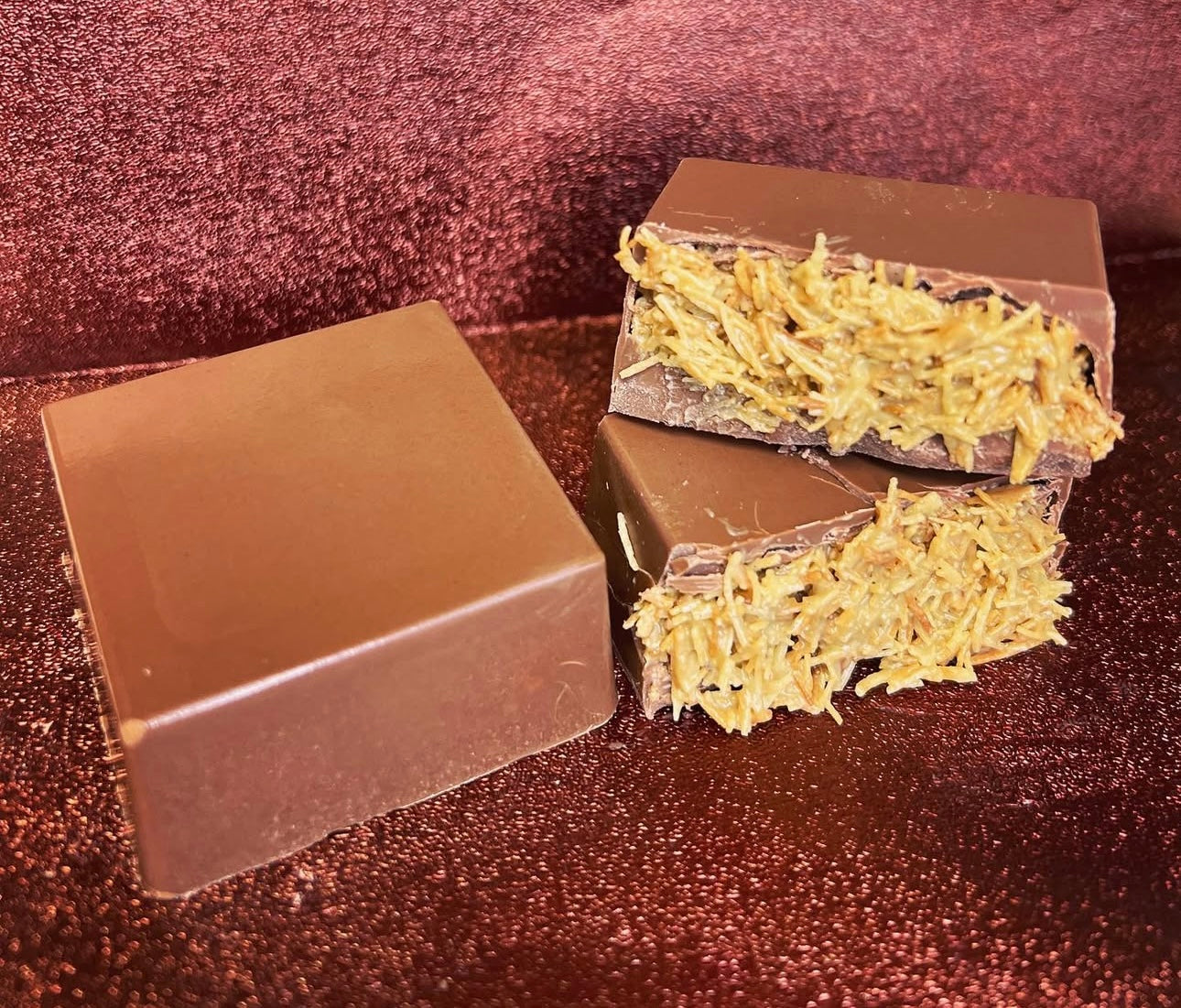 Small Pistachio Dubai Chocolate Bar