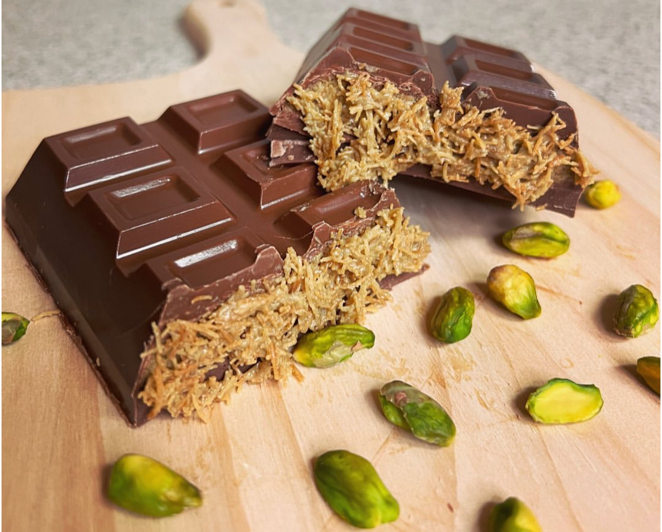 Extra Large Pistachio Dubai Chocolate Bar